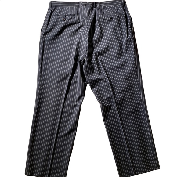 Men’s Gucci Suit - Picture 4 of 14